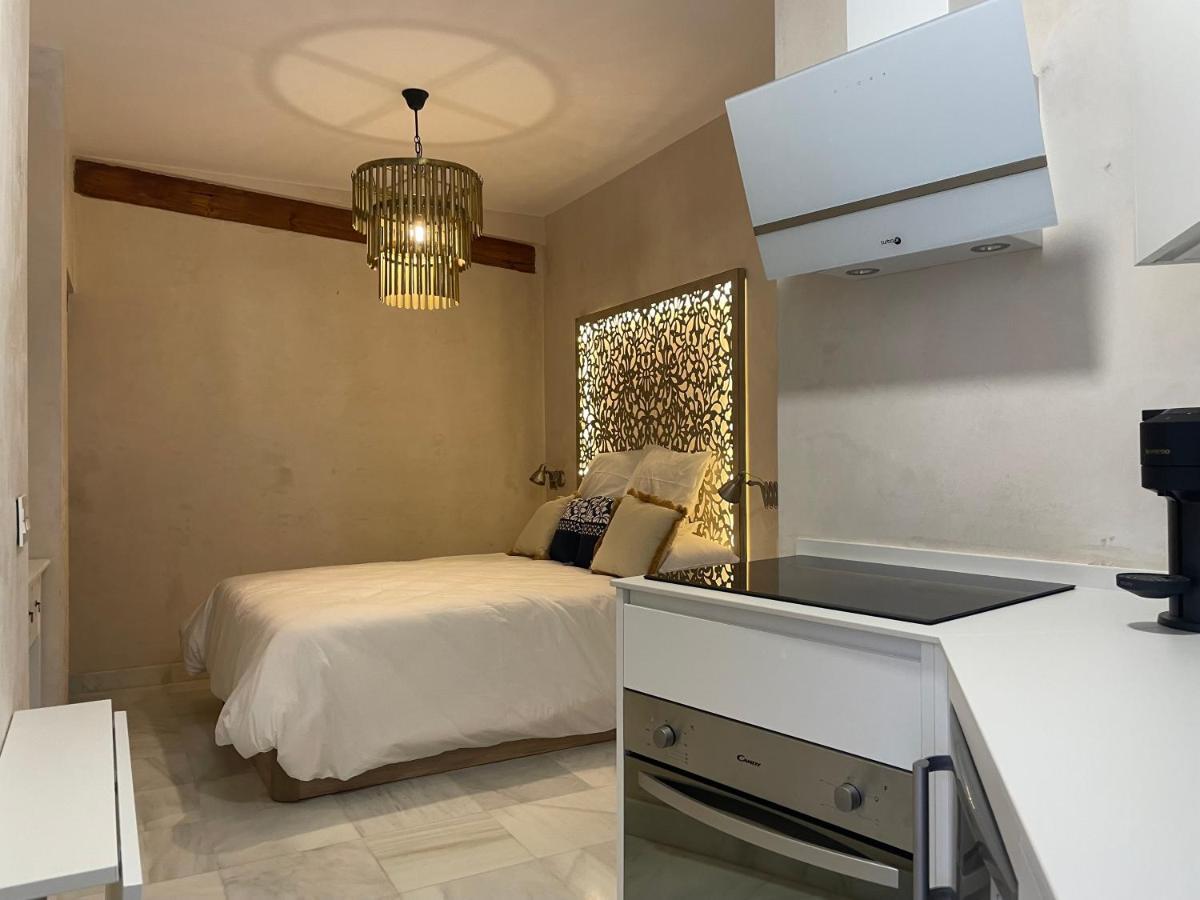 Adriano Apartments Siviglia Esterno foto