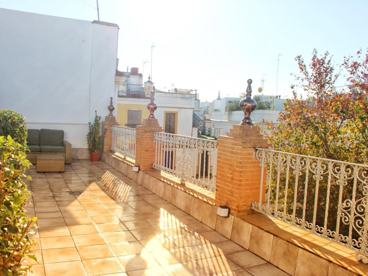 Adriano Apartments Siviglia Esterno foto